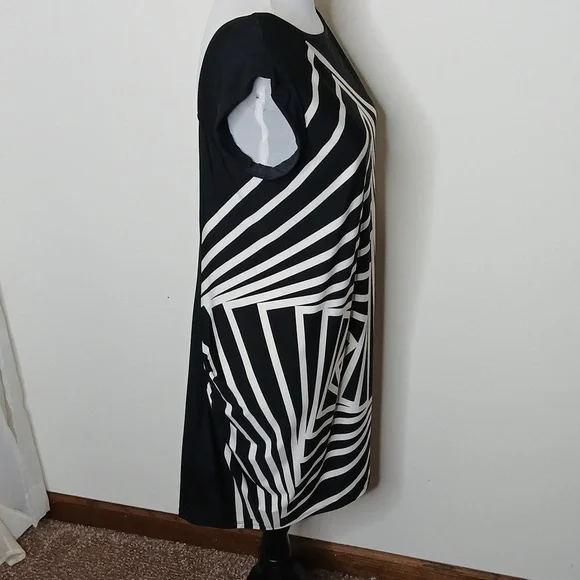 BCBG Maxazria black & white abstract midi dress size Small - Picture 5 of 15